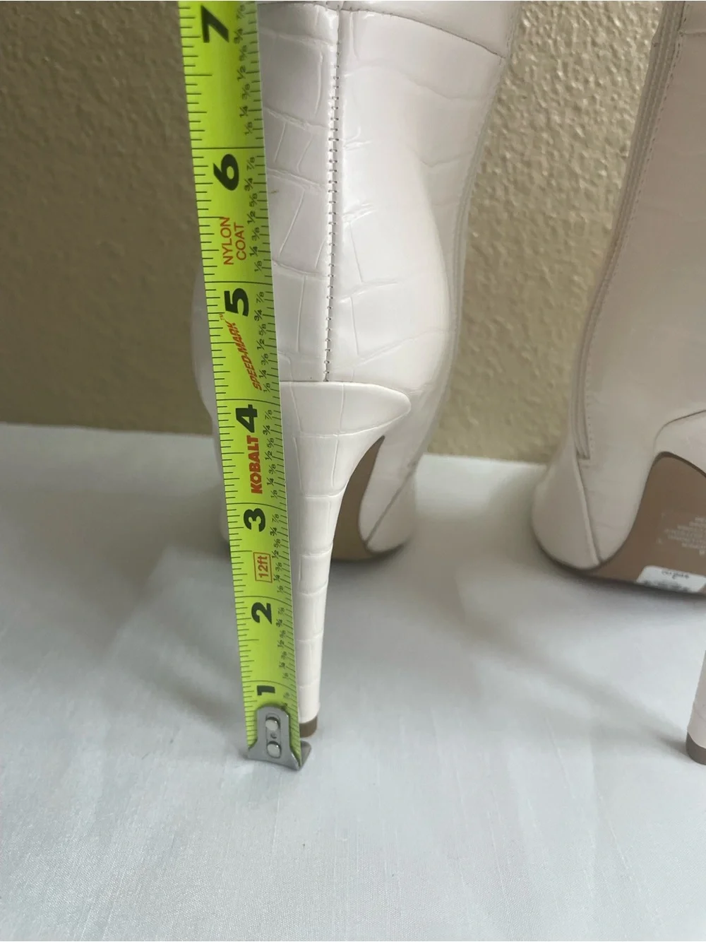 Express Women’s Of-White /cream Over-the-Knee Heeled Boots Size 8